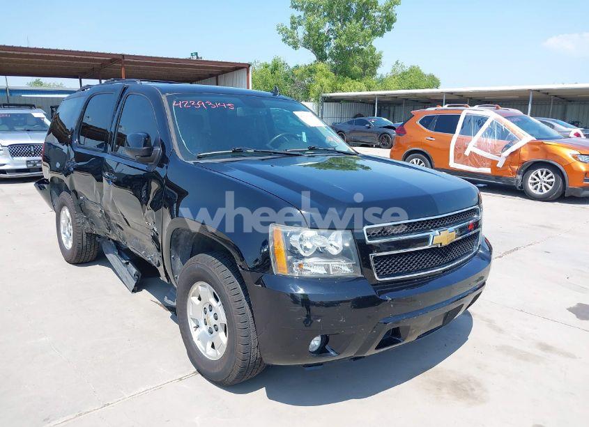 2014 Chevrolet Tahoe LT (VIN 1GNSCBE07ER190040) main photo