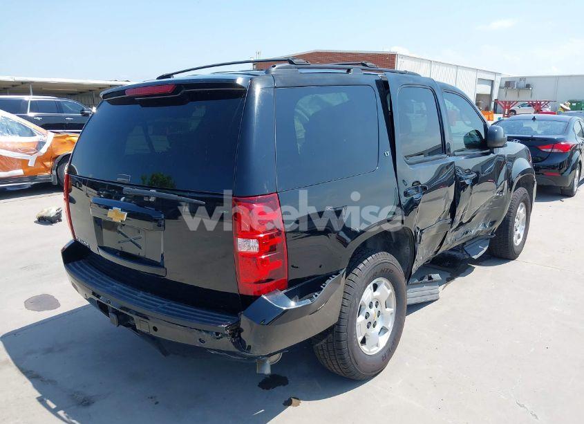 Photo 4 of 2014 Chevrolet Tahoe LT (VIN 1GNSCBE07ER190040)