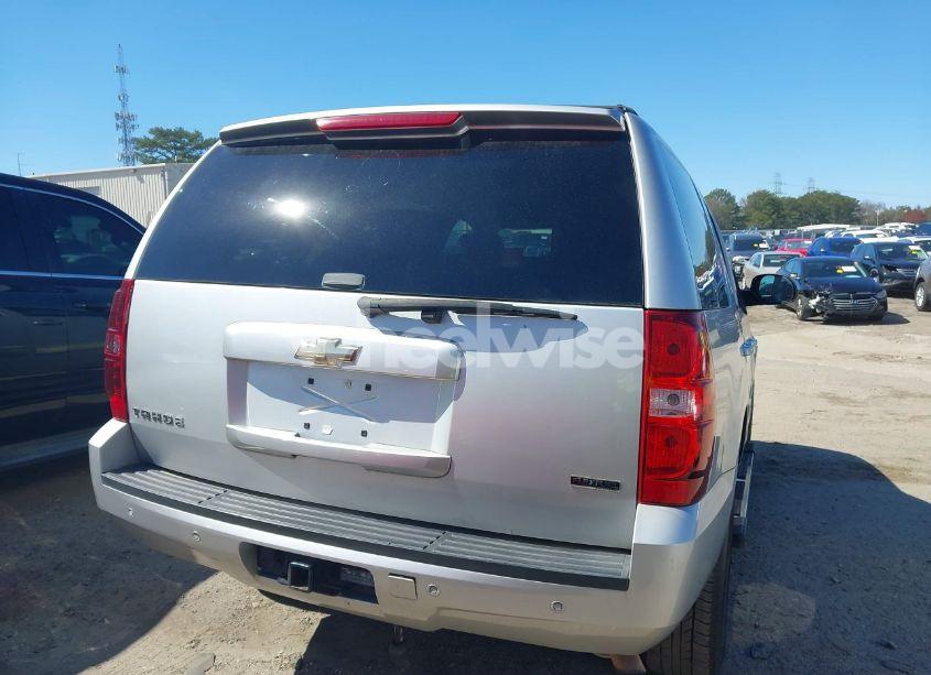 Photo 16 of 2011 Chevrolet Tahoe LT (VIN 1GNSCBE08BR273861)