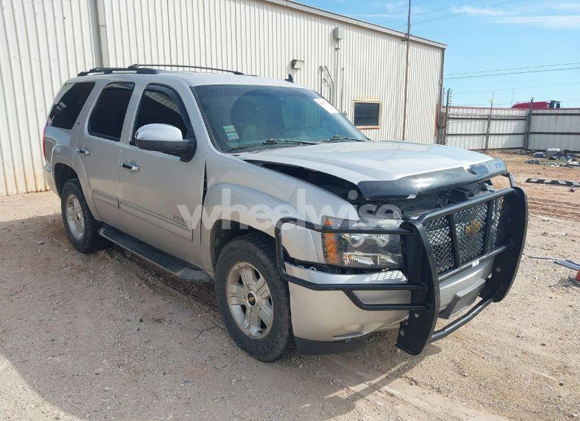 2011 Chevrolet Tahoe LT (VIN 1GNSCBE08BR369781) main photo