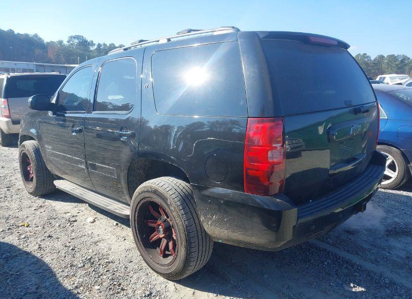 Photo 3 of 2012 Chevrolet Tahoe LT (VIN 1GNSCBE08CR208980)