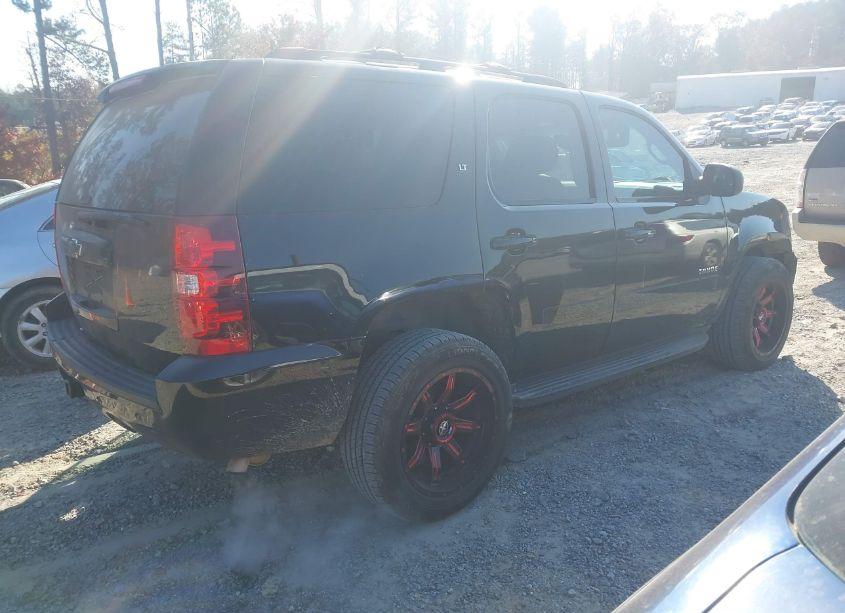 Photo 4 of 2012 Chevrolet Tahoe LT (VIN 1GNSCBE08CR208980)