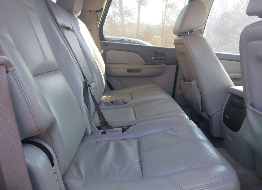 Photo 8 of 2012 Chevrolet Tahoe LT (VIN 1GNSCBE08CR208980)