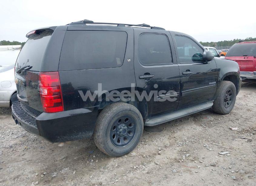 Photo 4 of 2013 Chevrolet Tahoe LT (VIN 1GNSCBE08DR308742)