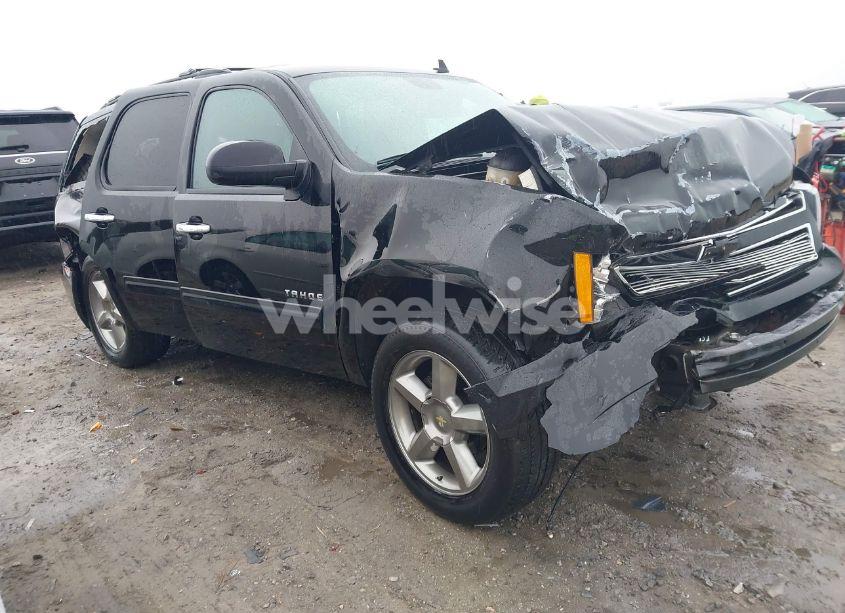 2014 Chevrolet Tahoe LT (VIN 1GNSCBE08ER122877) main photo