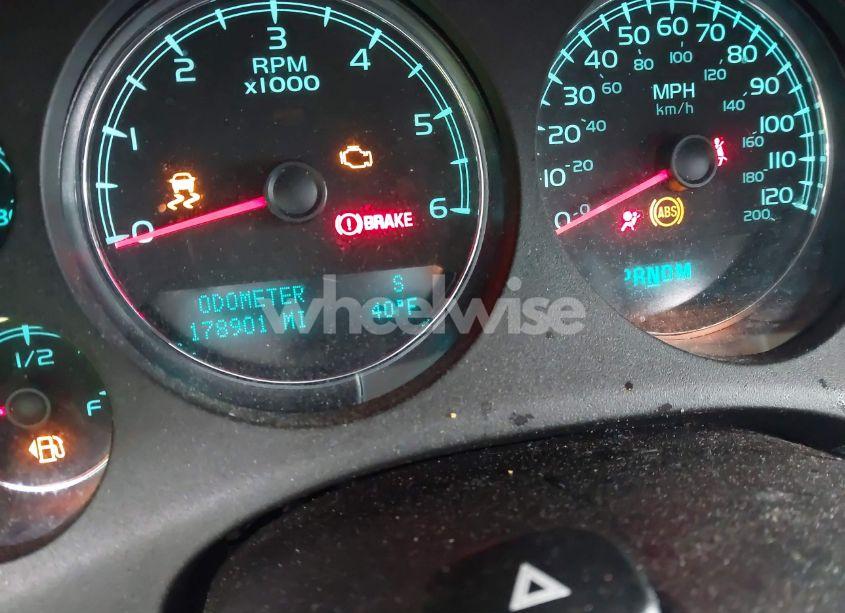 Photo 15 of 2014 Chevrolet Tahoe LT (VIN 1GNSCBE08ER122877)