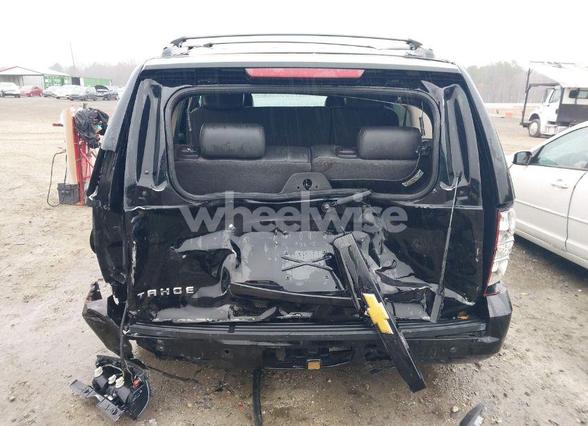 Photo 16 of 2014 Chevrolet Tahoe LT (VIN 1GNSCBE08ER122877)