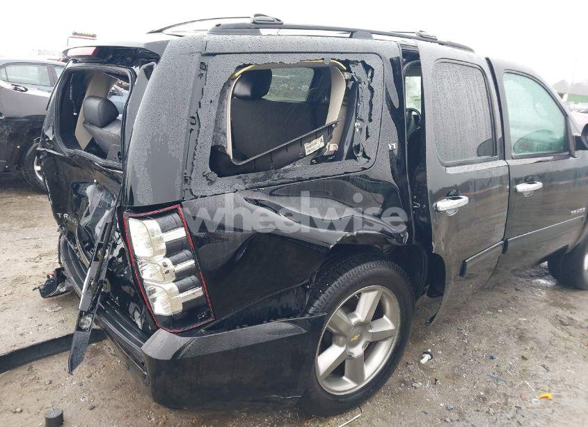 Photo 20 of 2014 Chevrolet Tahoe LT (VIN 1GNSCBE08ER122877)