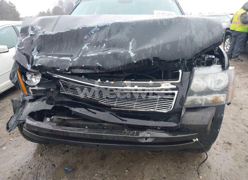 Photo 6 of 2014 Chevrolet Tahoe LT (VIN 1GNSCBE08ER122877)