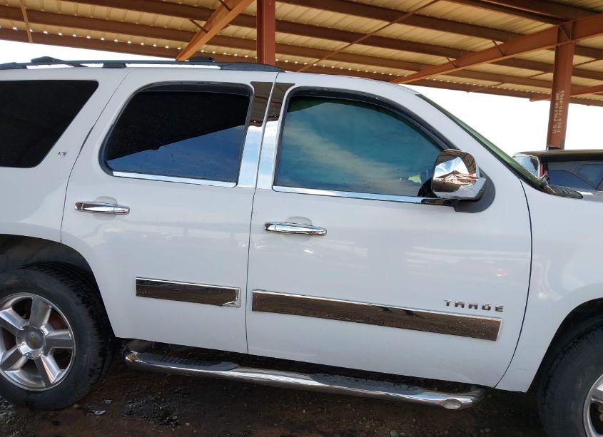 Photo 13 of 2011 Chevrolet Tahoe LT (VIN 1GNSCBE09BR146701)
