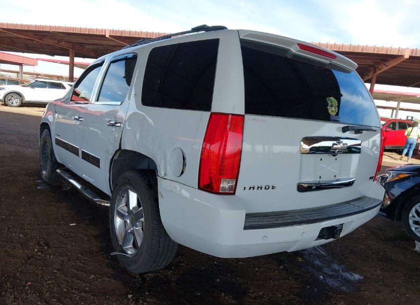 Photo 3 of 2011 Chevrolet Tahoe LT (VIN 1GNSCBE09BR146701)