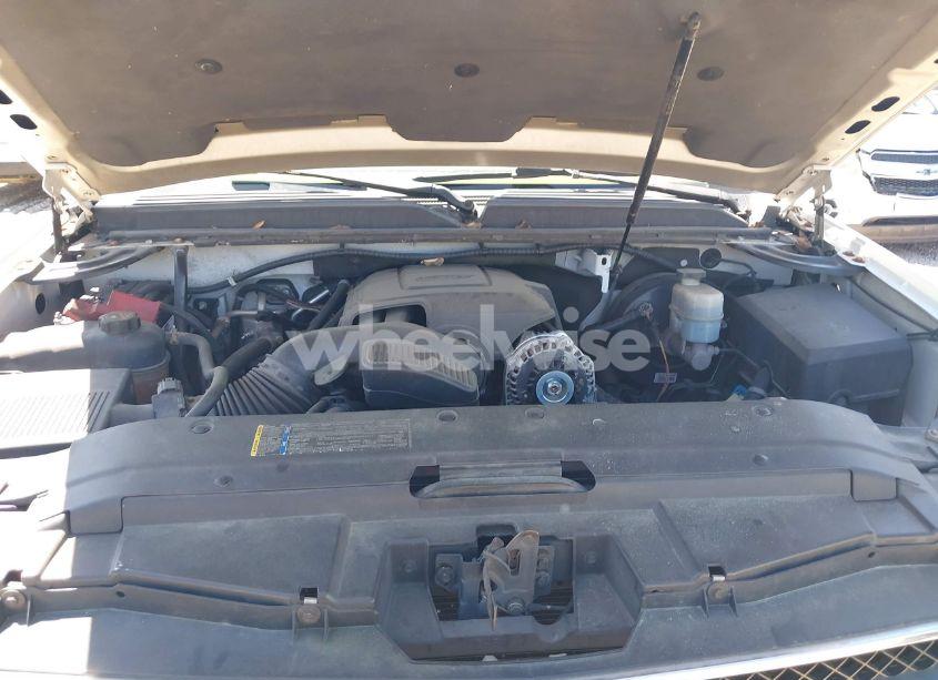 Photo 10 of 2011 Chevrolet Tahoe LT (VIN 1GNSCBE09BR232011)