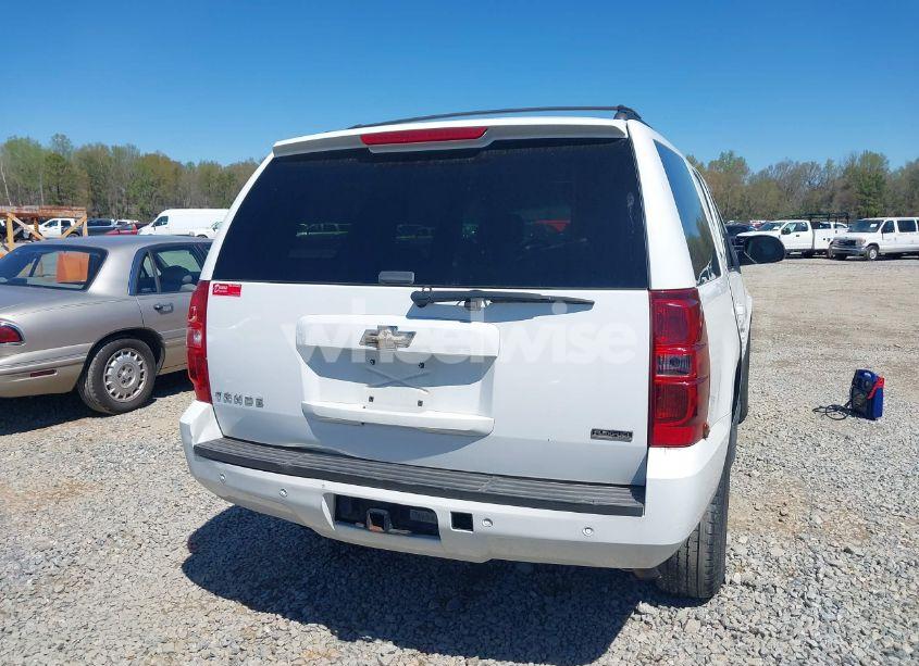 Photo 16 of 2011 Chevrolet Tahoe LT (VIN 1GNSCBE09BR232011)