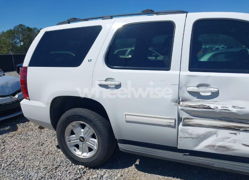 Photo 17 of 2011 Chevrolet Tahoe LT (VIN 1GNSCBE09BR232011)