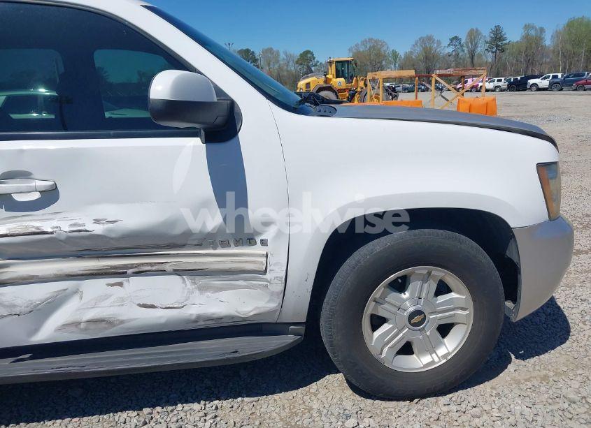 Photo 18 of 2011 Chevrolet Tahoe LT (VIN 1GNSCBE09BR232011)