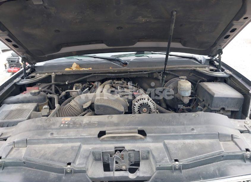 Photo 10 of 2011 Chevrolet Tahoe LT (VIN 1GNSCBE09BR284481)