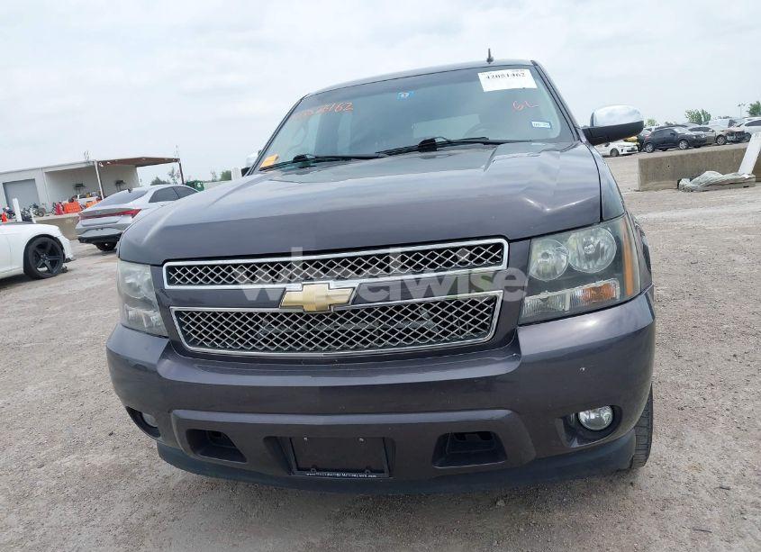 Photo 12 of 2011 Chevrolet Tahoe LT (VIN 1GNSCBE09BR284481)
