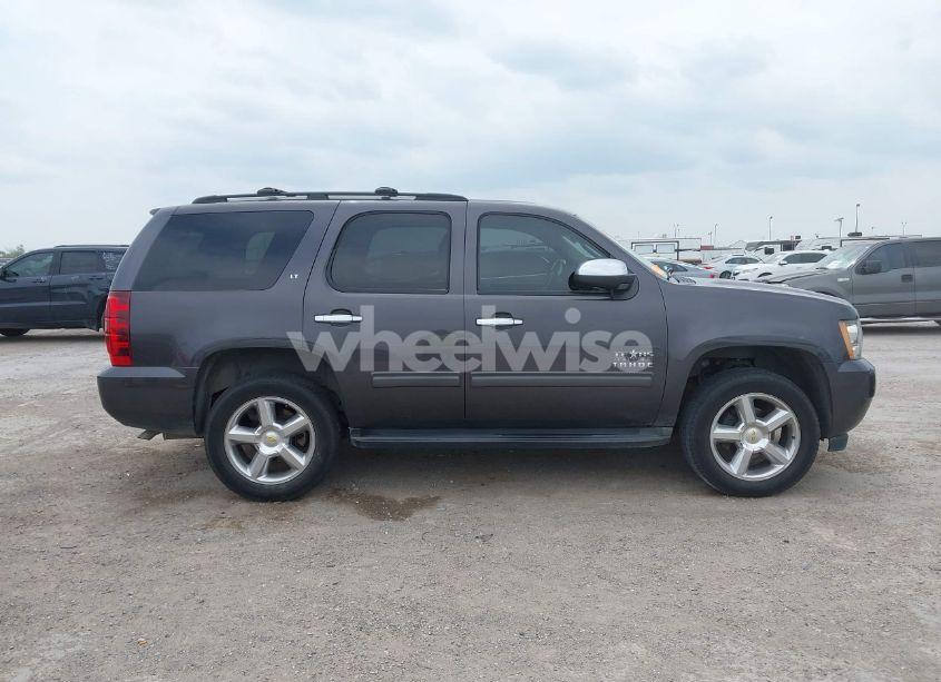 Photo 13 of 2011 Chevrolet Tahoe LT (VIN 1GNSCBE09BR284481)