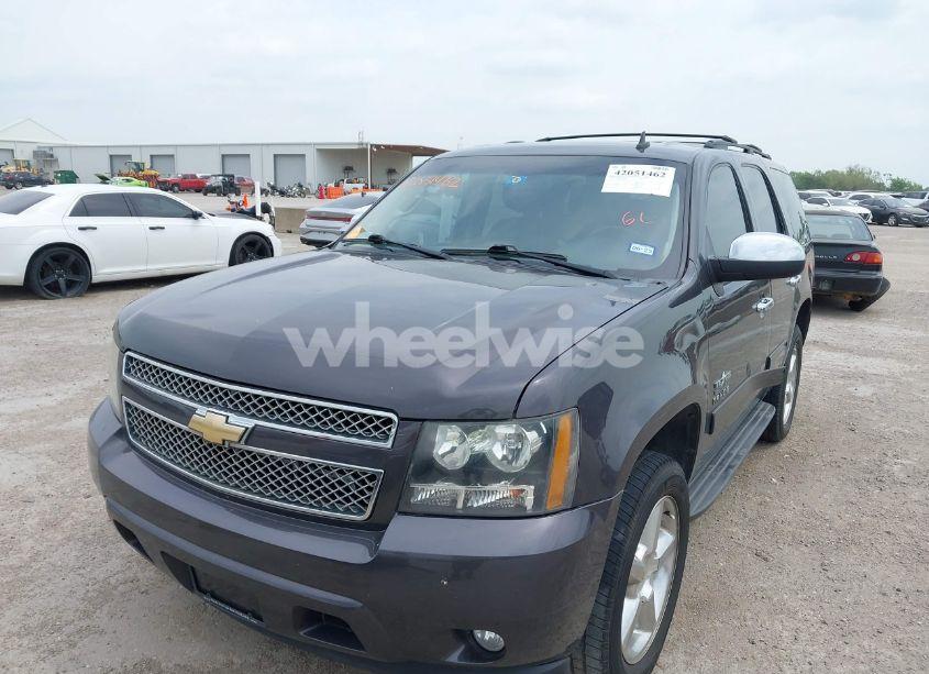 Photo 6 of 2011 Chevrolet Tahoe LT (VIN 1GNSCBE09BR284481)
