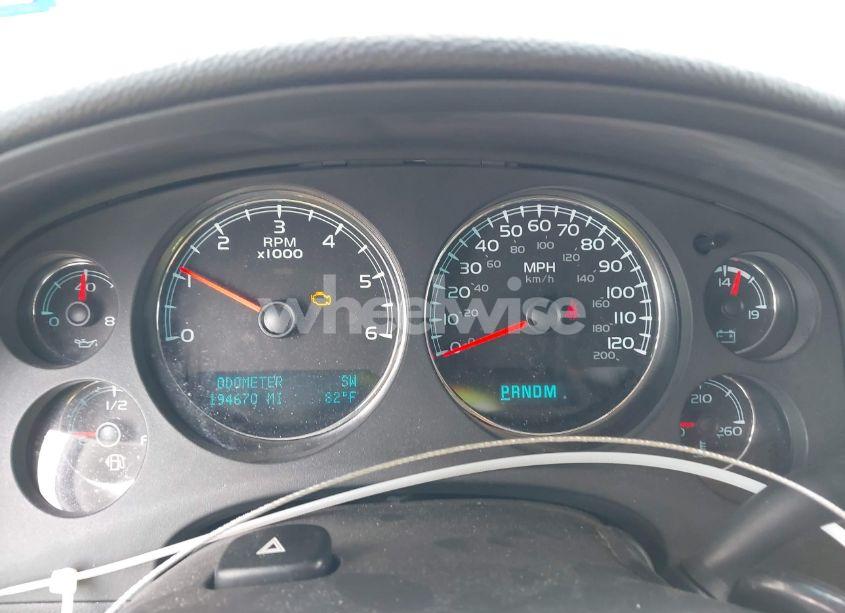 Photo 7 of 2011 Chevrolet Tahoe LT (VIN 1GNSCBE09BR284481)