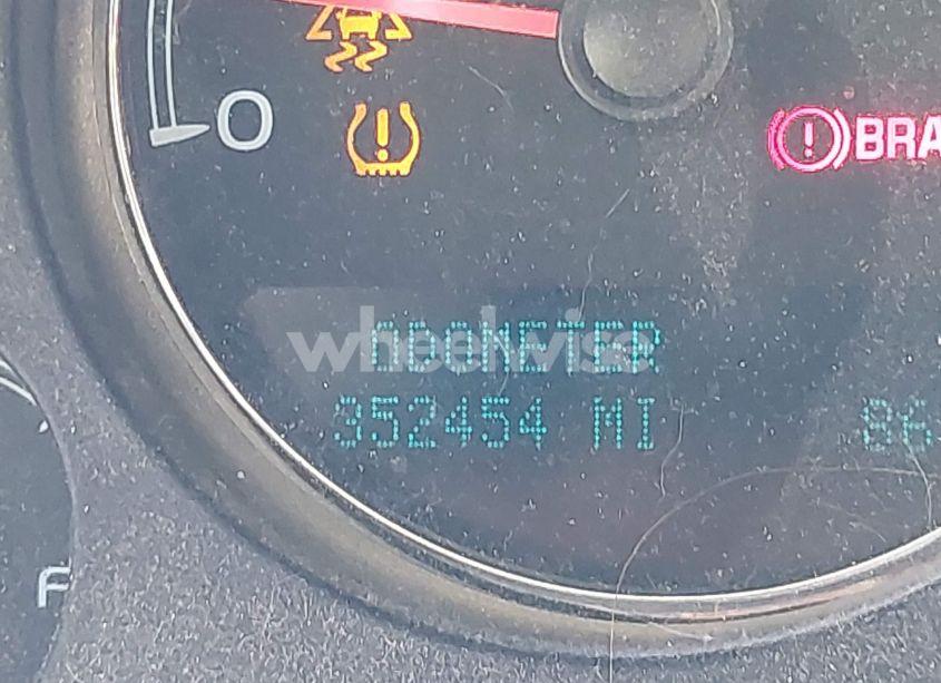 Photo 15 of 2011 Chevrolet Tahoe LT (VIN 1GNSCBE09BR379607)