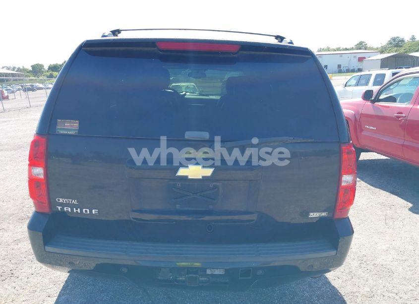 Photo 16 of 2011 Chevrolet Tahoe LT (VIN 1GNSCBE09BR379607)