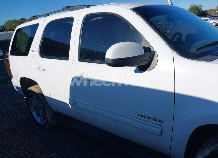 Photo 13 of 2013 Chevrolet Tahoe LT (VIN 1GNSCBE09DR250320)