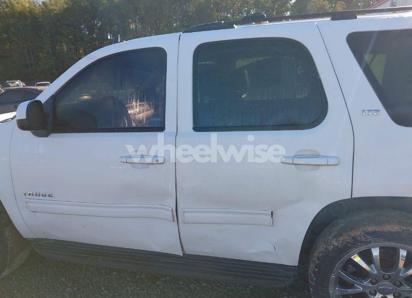 Photo 14 of 2013 Chevrolet Tahoe LT (VIN 1GNSCBE09DR250320)