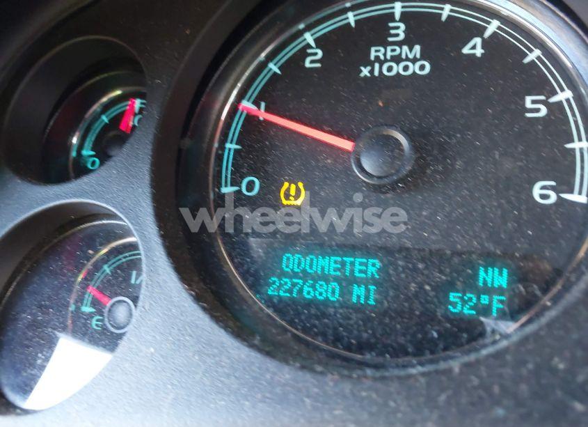 Photo 15 of 2013 Chevrolet Tahoe LT (VIN 1GNSCBE09DR250320)