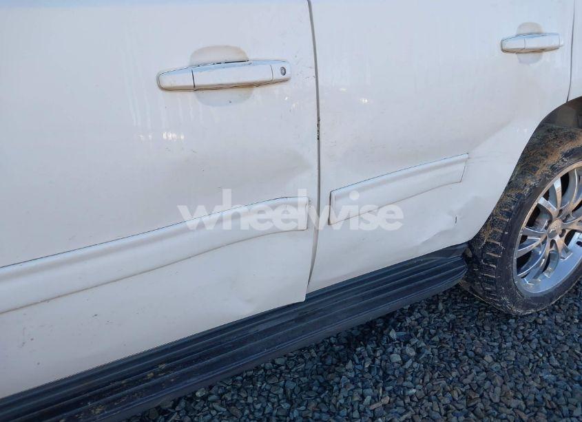 Photo 17 of 2013 Chevrolet Tahoe LT (VIN 1GNSCBE09DR250320)