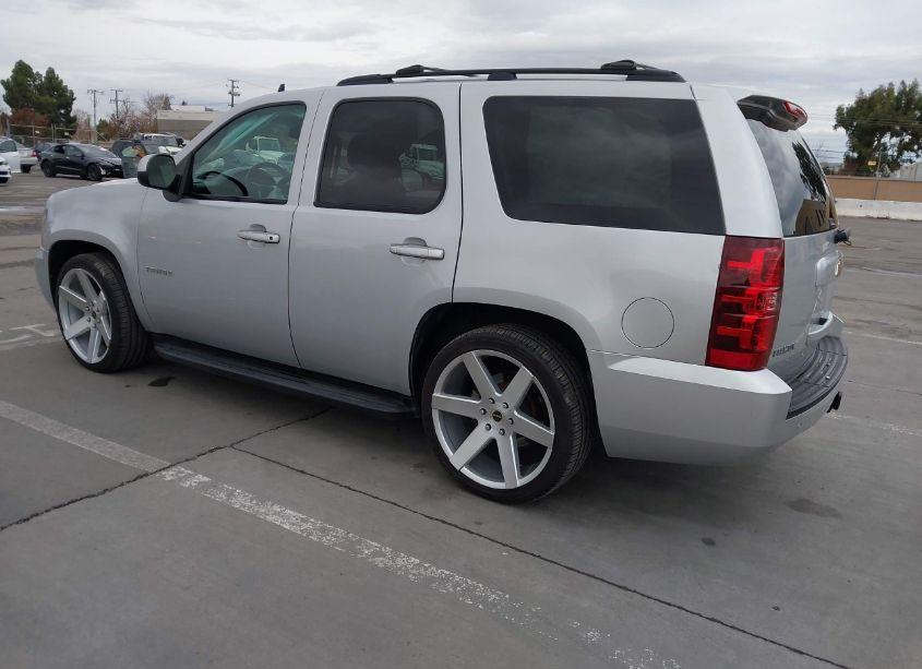 Photo 3 of 2013 Chevrolet Tahoe LT (VIN 1GNSCBE09DR254500)