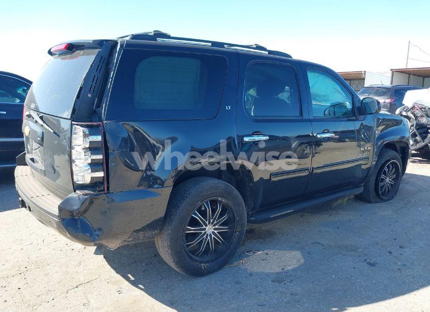 Photo 4 of 2013 Chevrolet Tahoe LT (VIN 1GNSCBE09DR283706)