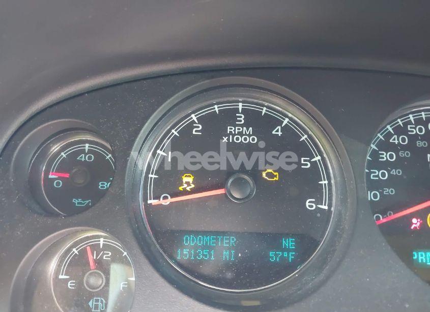 Photo 7 of 2013 Chevrolet Tahoe LT (VIN 1GNSCBE09DR283706)