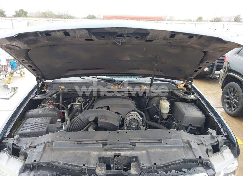 Photo 10 of 2014 Chevrolet Tahoe LT (VIN 1GNSCBE09ER188502)