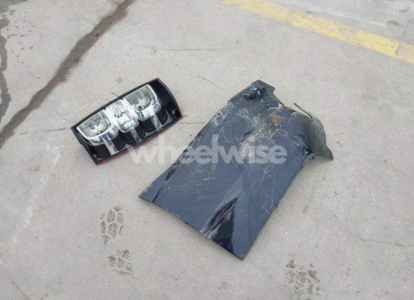 Photo 12 of 2014 Chevrolet Tahoe LT (VIN 1GNSCBE09ER188502)