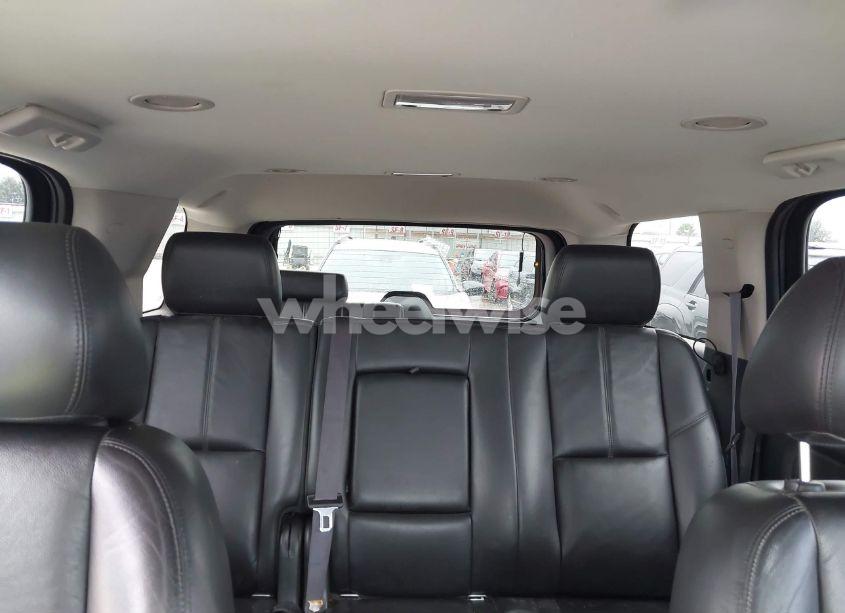 Photo 8 of 2014 Chevrolet Tahoe LT (VIN 1GNSCBE09ER188502)