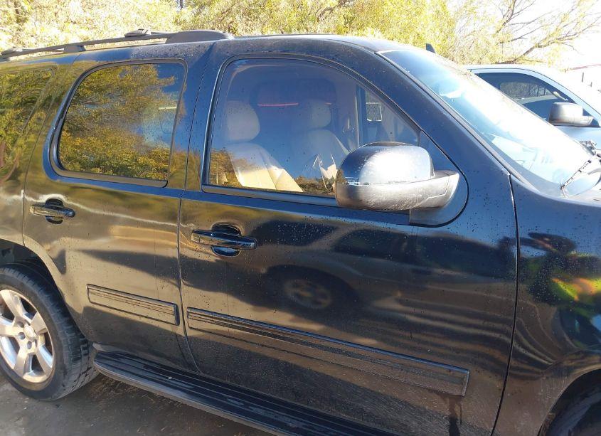 Photo 13 of 2011 Chevrolet Tahoe LT (VIN 1GNSCBE0XBR105140)