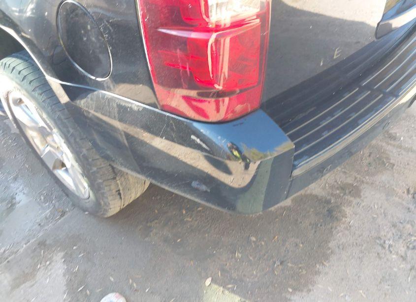 Photo 6 of 2011 Chevrolet Tahoe LT (VIN 1GNSCBE0XBR105140)