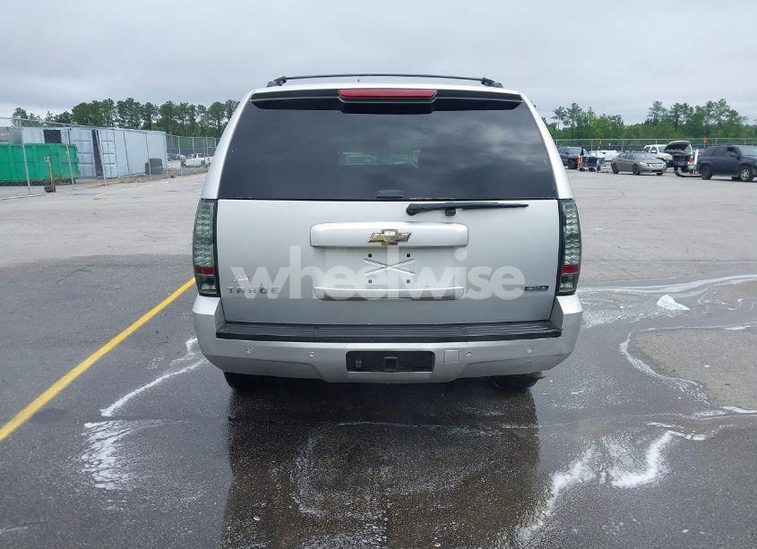 Photo 16 of 2011 Chevrolet Tahoe LT (VIN 1GNSCBE0XBR111861)