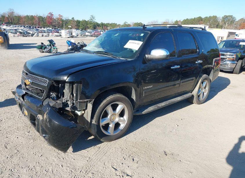 Photo 2 of 2012 Chevrolet Tahoe LT (VIN 1GNSCBE0XCR211234)