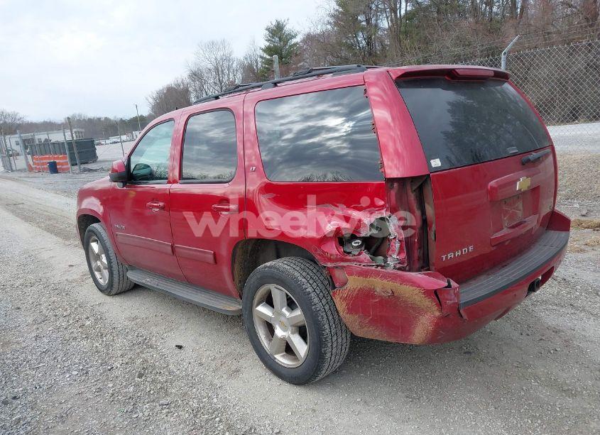 Photo 3 of 2013 Chevrolet Tahoe LT (VIN 1GNSCBE0XDR171707)