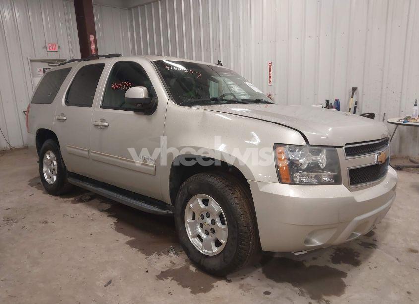 2014 Chevrolet Tahoe LT (VIN 1GNSCBE0XER189402) main photo