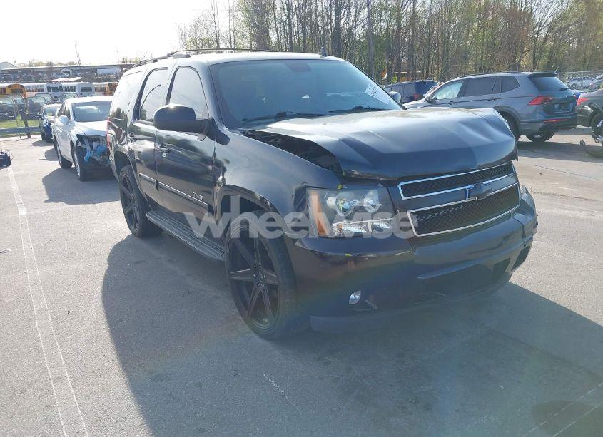 2014 Chevrolet Tahoe LT (VIN 1GNSCBE0XER202150) main photo