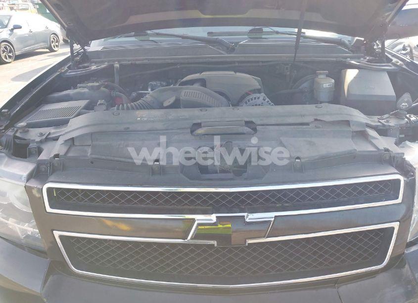 Photo 10 of 2014 Chevrolet Tahoe LT (VIN 1GNSCBE0XER202150)