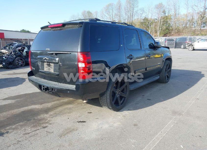 Photo 4 of 2014 Chevrolet Tahoe LT (VIN 1GNSCBE0XER202150)