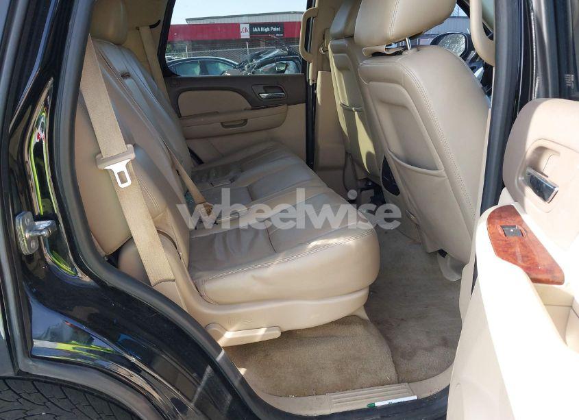 Photo 8 of 2014 Chevrolet Tahoe LT (VIN 1GNSCBE0XER202150)