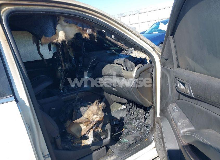 Photo 5 of 2015 Chevrolet Tahoe LT (VIN 1GNSCBKC0FR207485)
