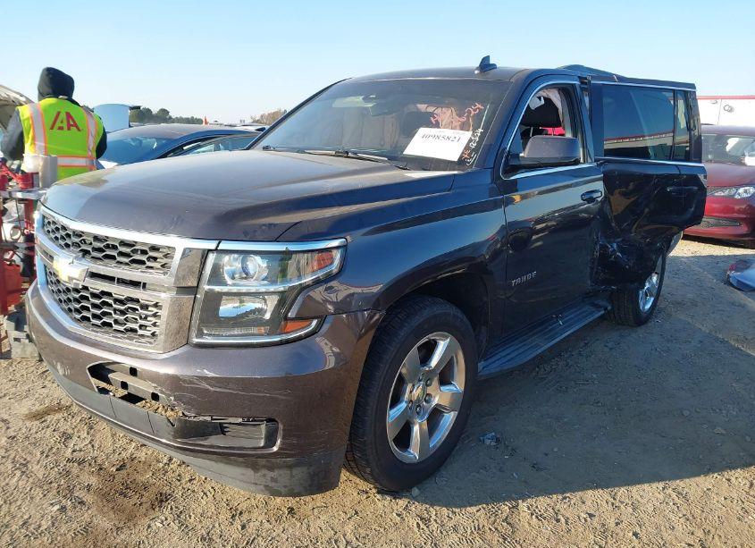 Photo 2 of 2015 Chevrolet Tahoe LT (VIN 1GNSCBKC0FR708134)