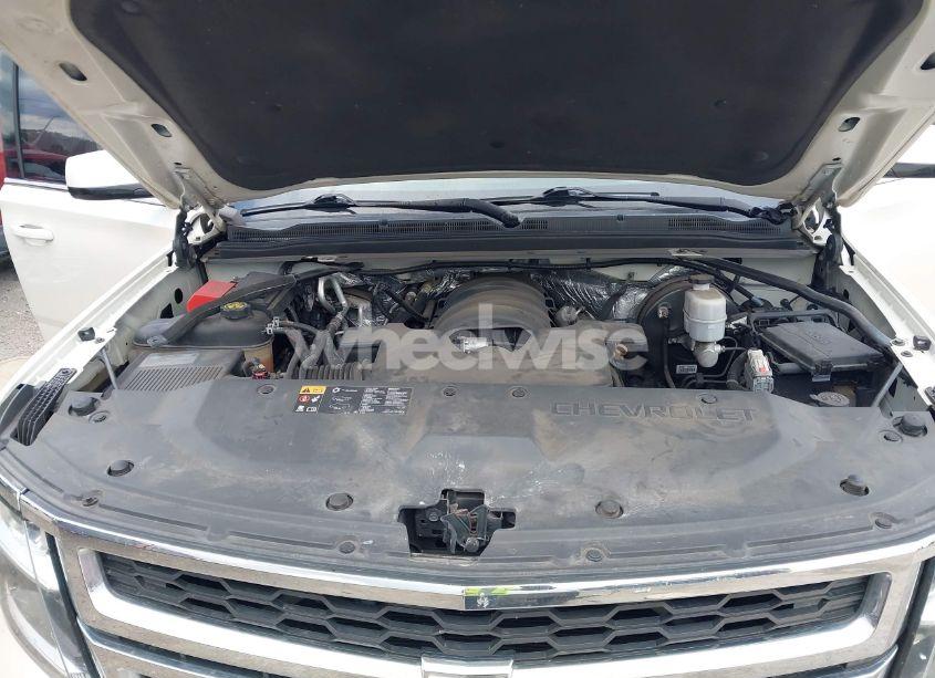 Photo 10 of 2015 Chevrolet Tahoe LT (VIN 1GNSCBKC0FR739951)