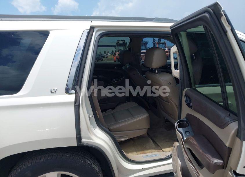 Photo 8 of 2015 Chevrolet Tahoe LT (VIN 1GNSCBKC0FR739951)